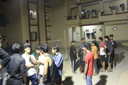iit bhu students burn himself and jumped from third floor of hostel