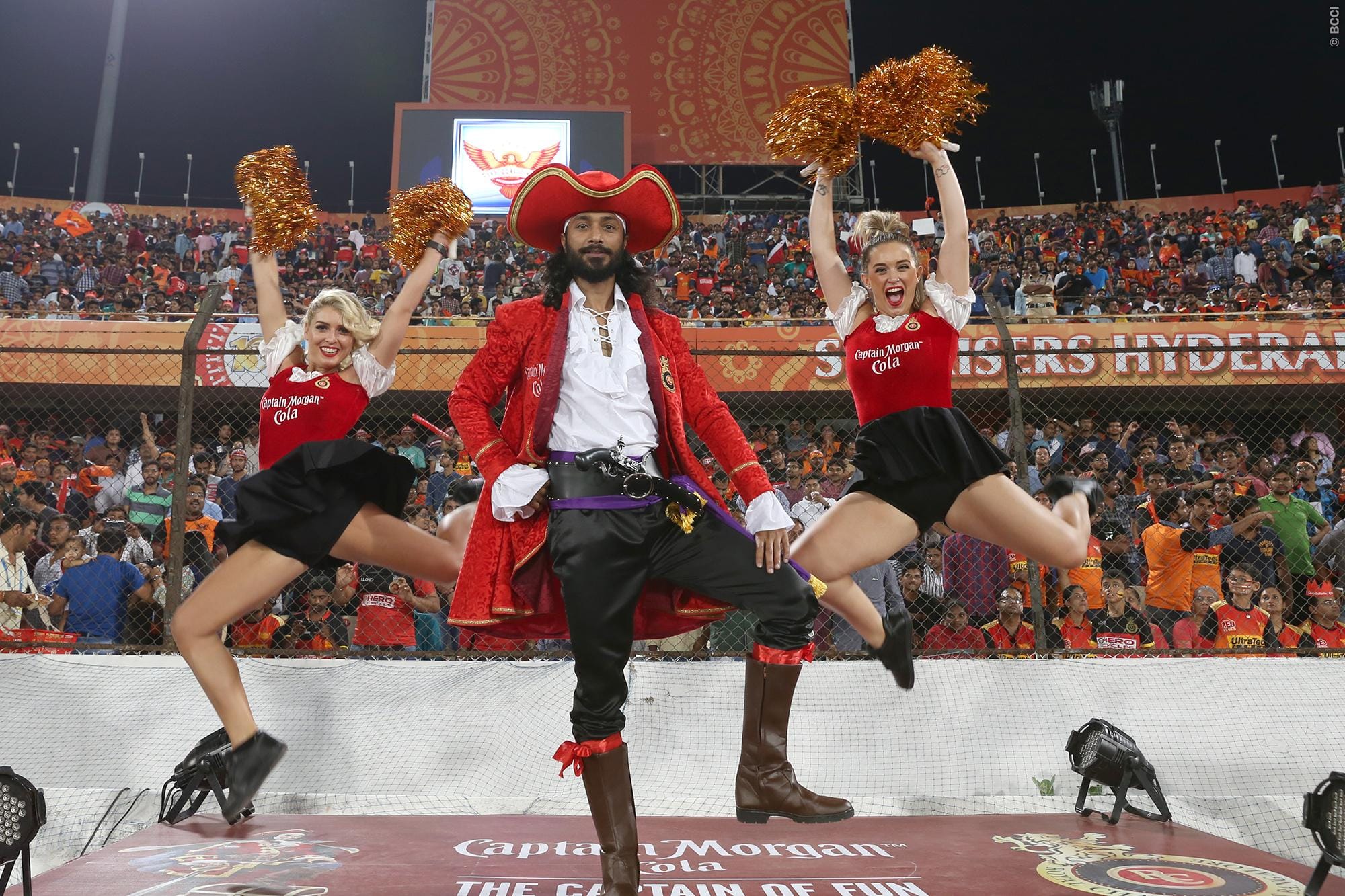 Varun Dhawan becomes the highest paid performer in IPL 2018 opening ceremony