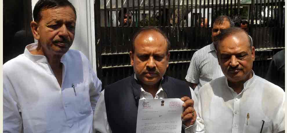 fight in bjp leaders for mcd election tickets 