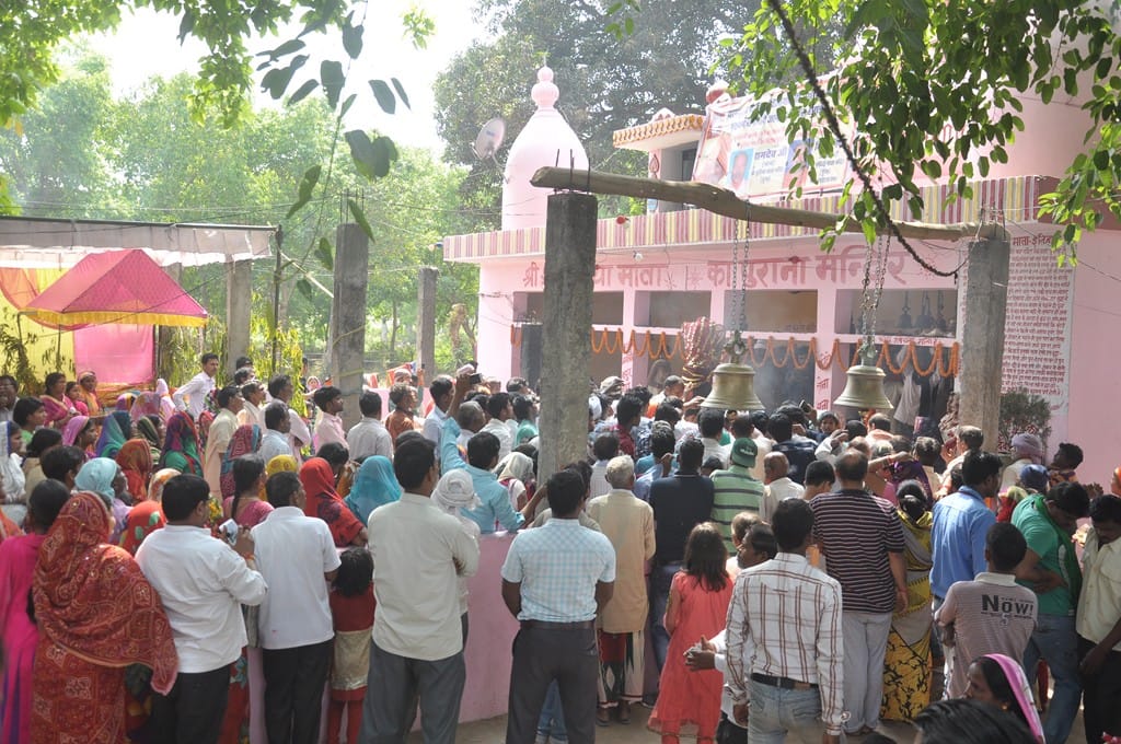 Devotees worshiped Maa Durga on last day of Navraatri
