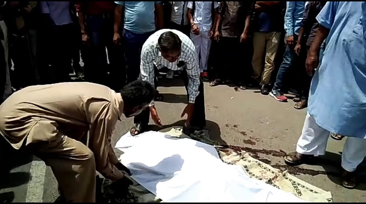 speedy bus ran over traffic police constable in jodhpur 