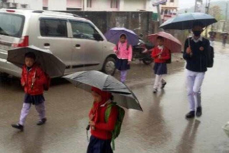 Temperature rises to 7 degrees from the rain