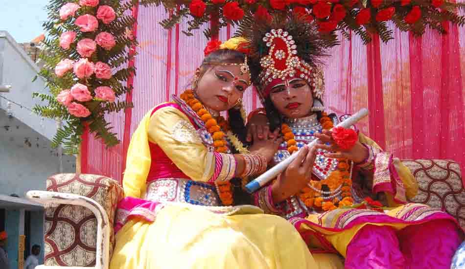 ram navmi shobha yatra with weapons at kanpur