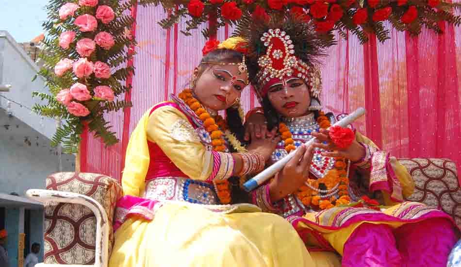 ram navmi shobha yatra with weapons at kanpur