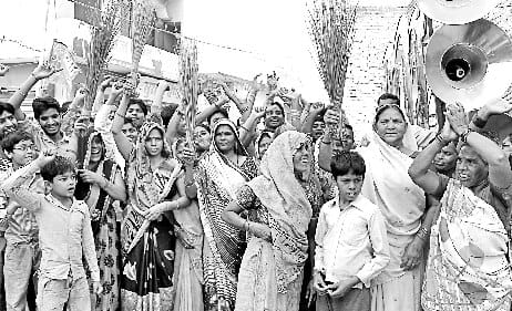 Opposition somewhere in opposition to liquor shop, Wisdom purification sacrifice