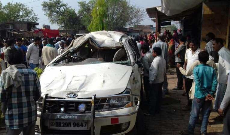 uncontrolled xylo hit a old person in varanasi