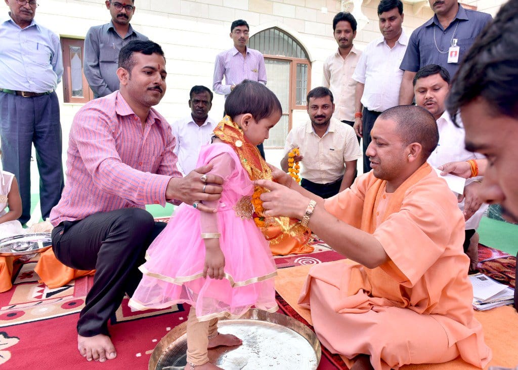kanyabhoj by up cm adityanath yogi on navami