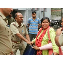 thane me garbhawati ka hungama