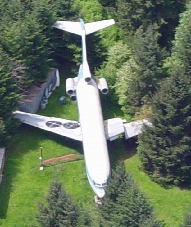 Meet the man who lives in a Boeing 727 in the middle of the woods