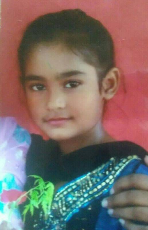 Ten years old Heena is Pakistani or Hindustani?