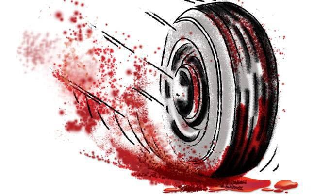 pregnant girl unfortunately gripped under a tractor died