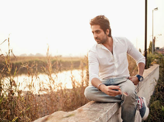 'Meri Pyaari Bindu' actor Ayushmann Khurrana used too sing in trains, now he is a star