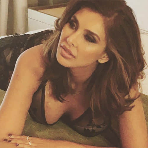 Happy Birthday Lisa Ray, Actress Who Fought Tought Battle Against Cancer