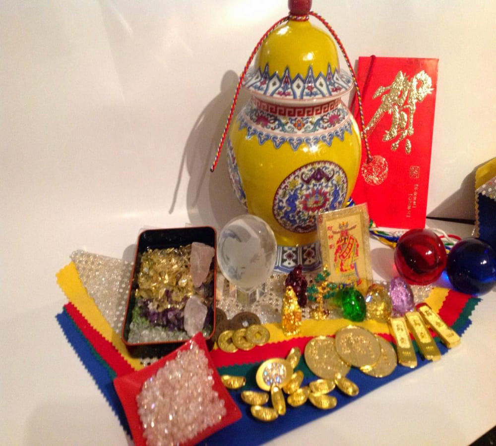 vaastu tips for Wealth Vase
