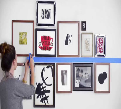 Best direction to hang your family pictures 