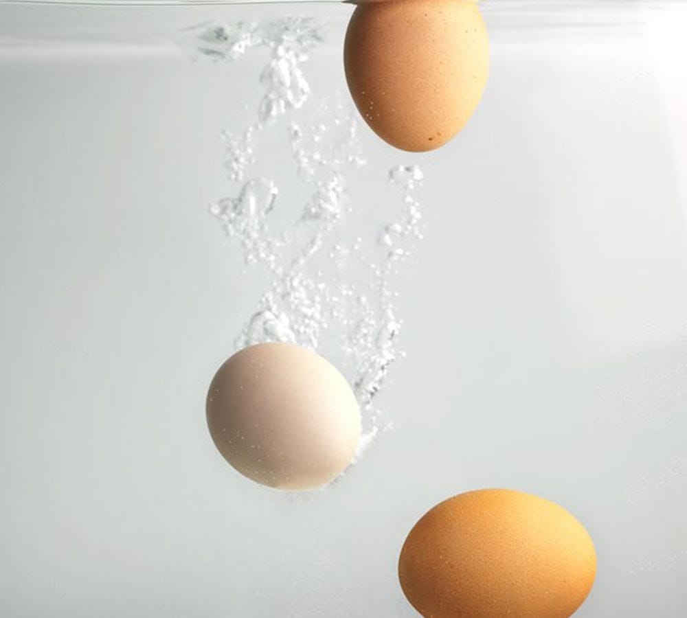 how to recognize if egg is fresh or stale