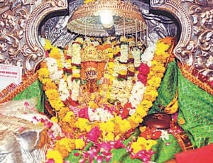 navratr kaushambi kada mela