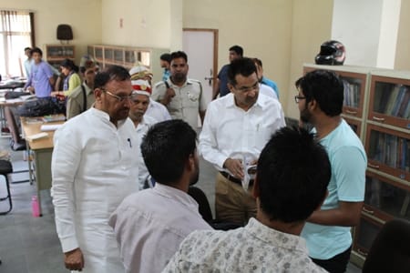 Students preparing for Civil Services, Medical in Corporate Library