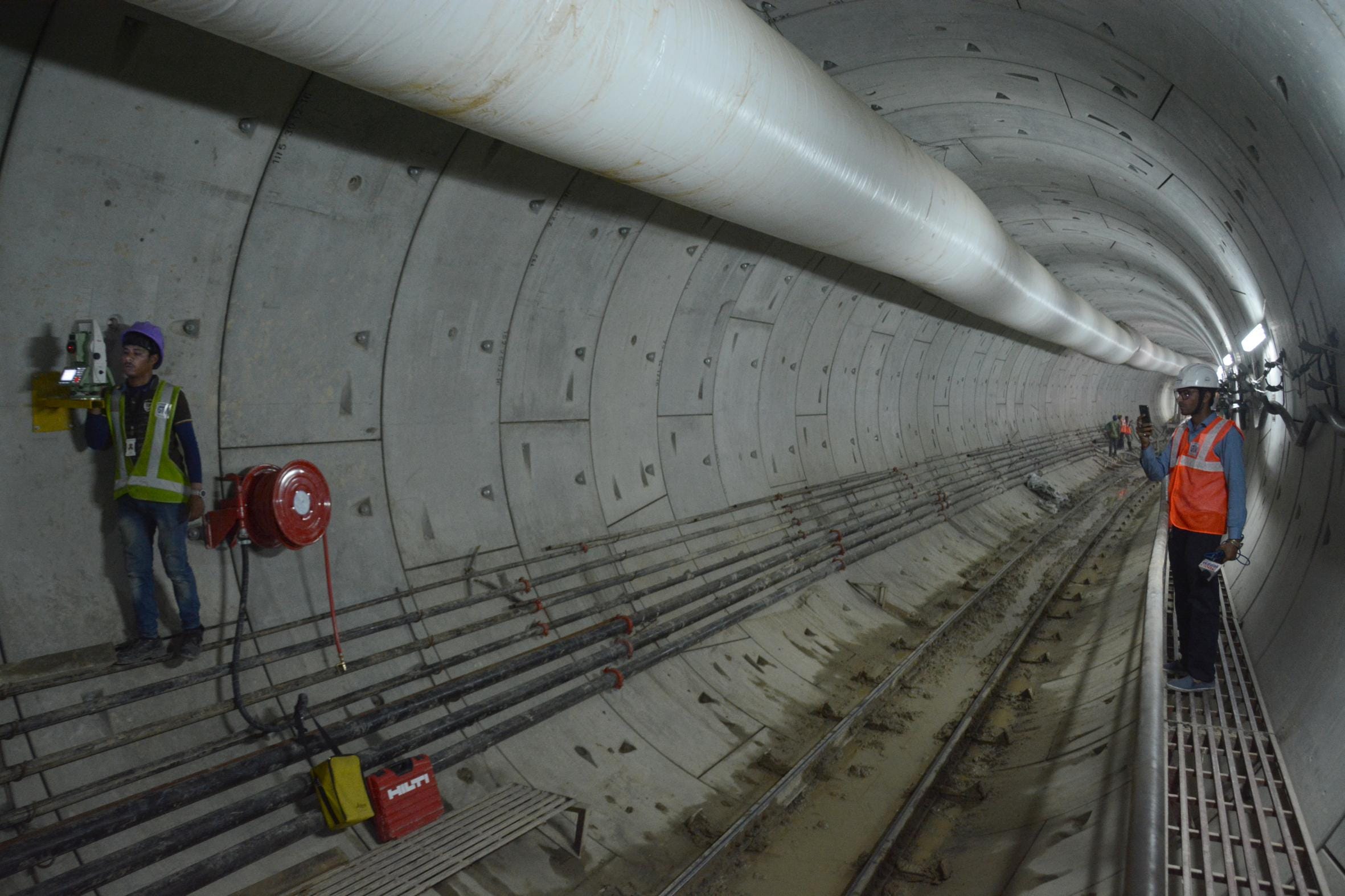 lucknow metro underground tunnel construction starts