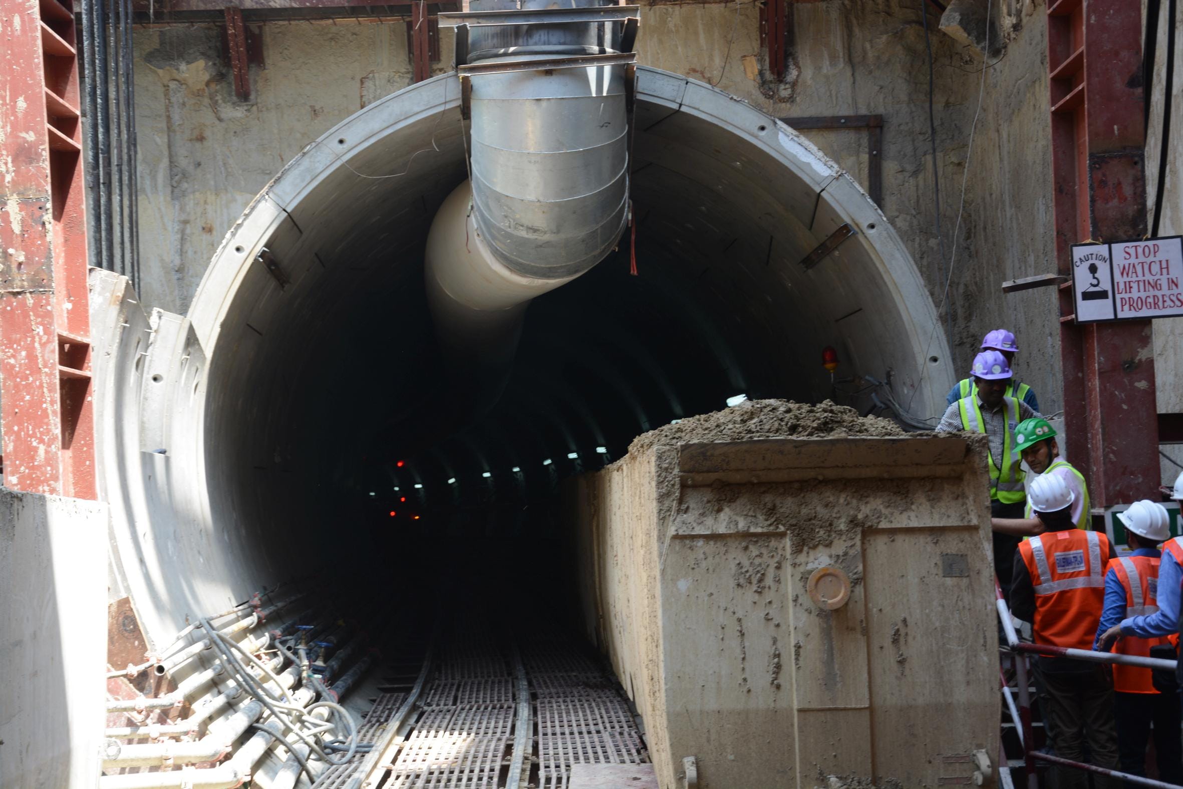 lucknow metro underground tunnel construction starts