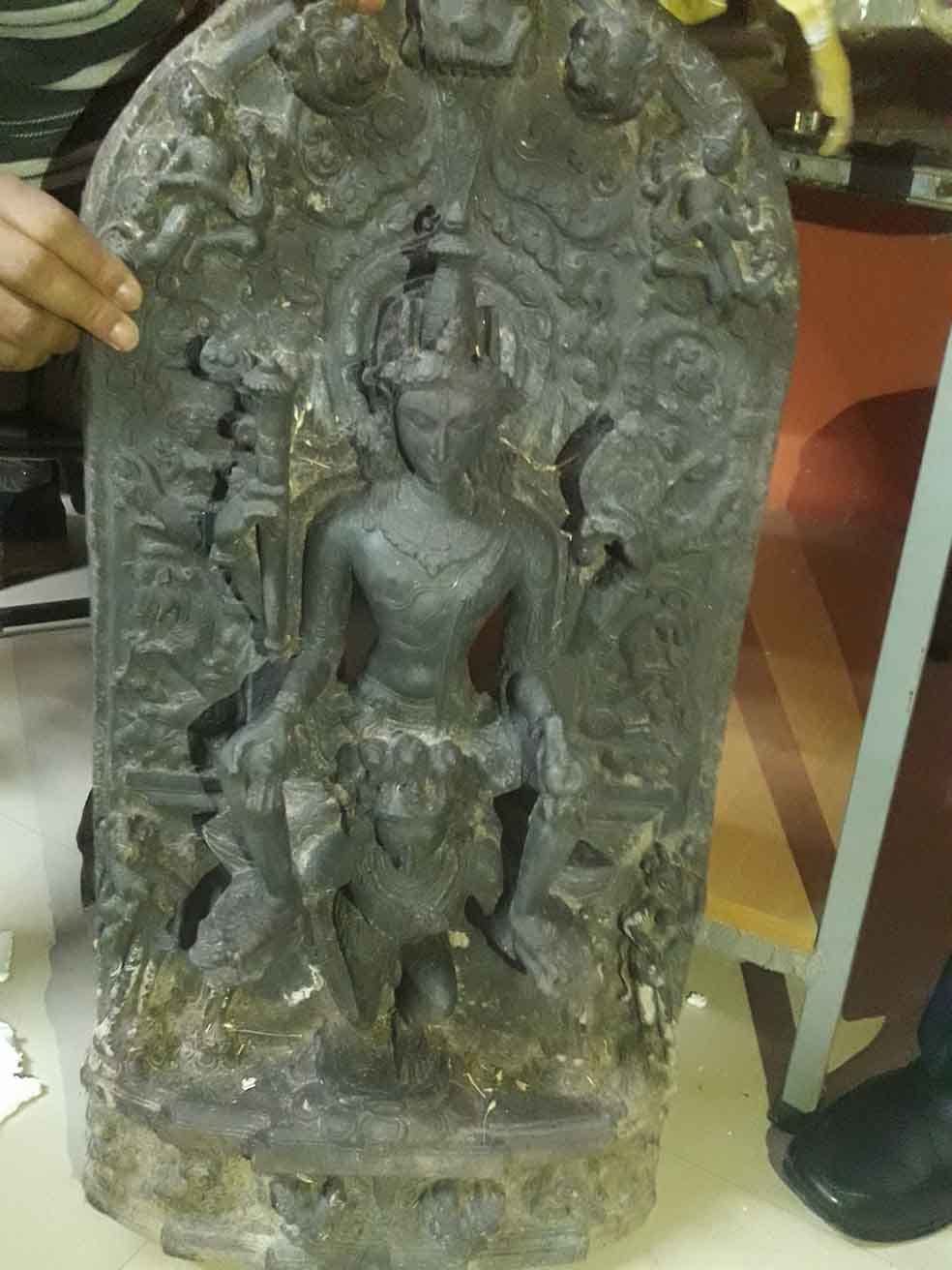 two smugller caught with ancient statue of gord in sarnath