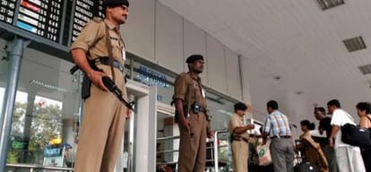 Anant Geete, Union minister and Shiv Sena MP bats for Ravindra Gaikwad