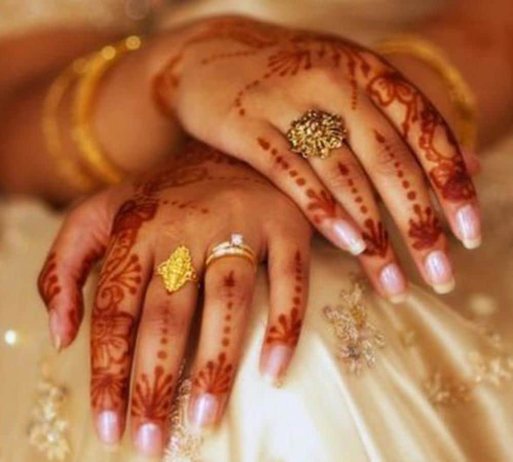 women sleeping with strangers after divorcing husband