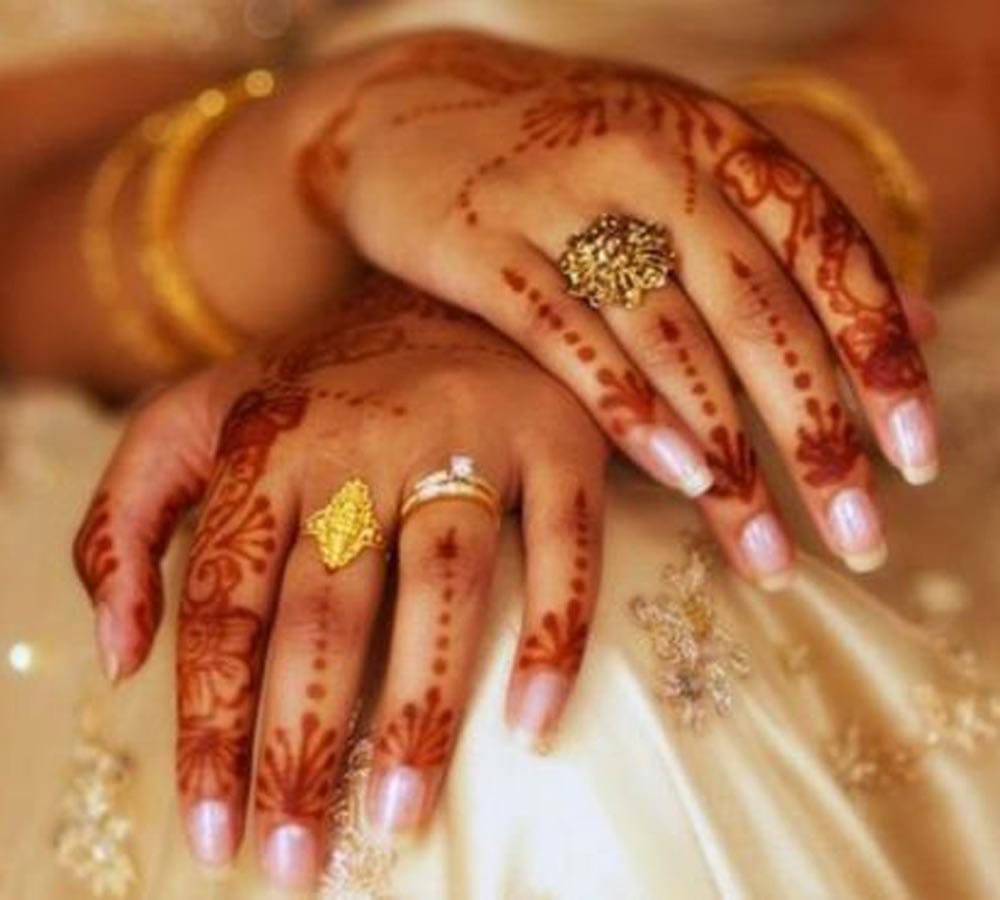 women sleeping with strangers after divorcing husband
