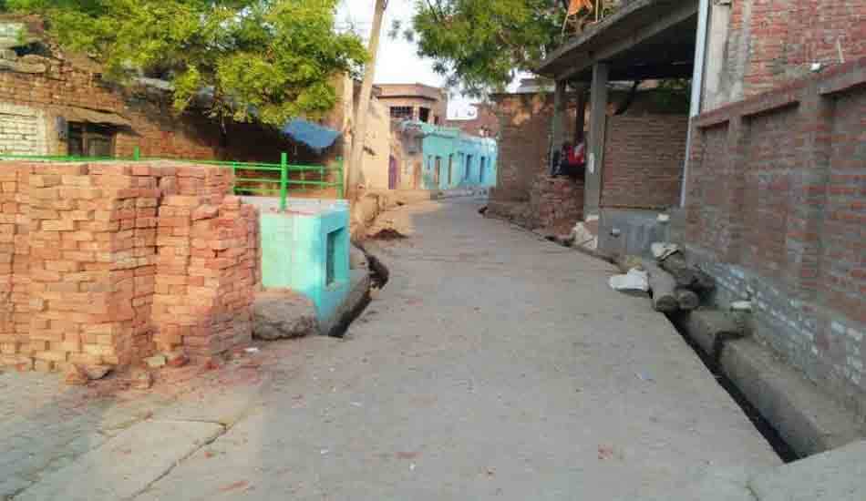 after clash no one shops open in kanpur 