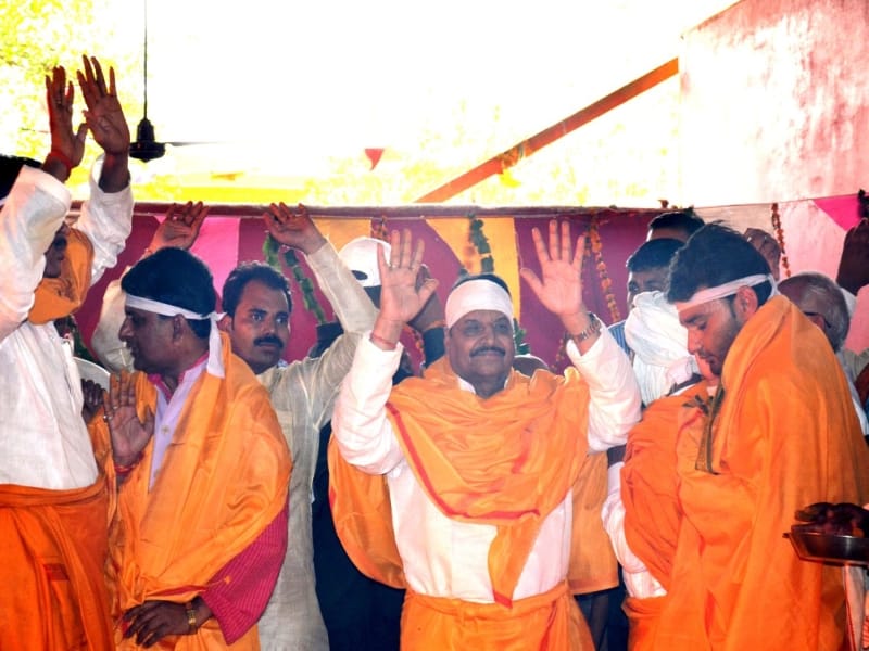 shivpal yadav reaches vrindavan after meeting yogi adityanath