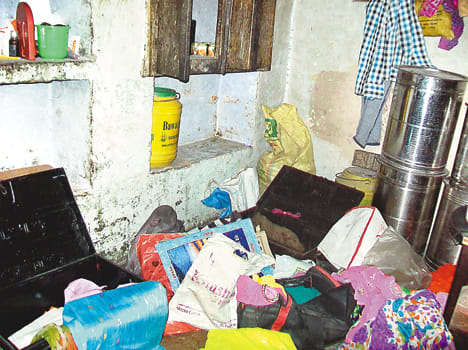 Furniture carved goods worth lakhs from the house of artisan