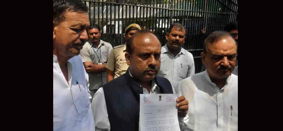 bjp asked people comment on jethmalani issue in delhi