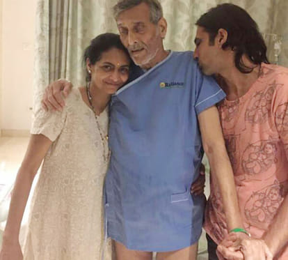 Vinod Khanna's condition stable, hospital releases official statement