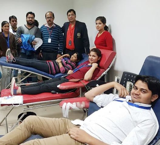 Blood Donation Camp in noida Sector-11 Dhawalagiri Apartment