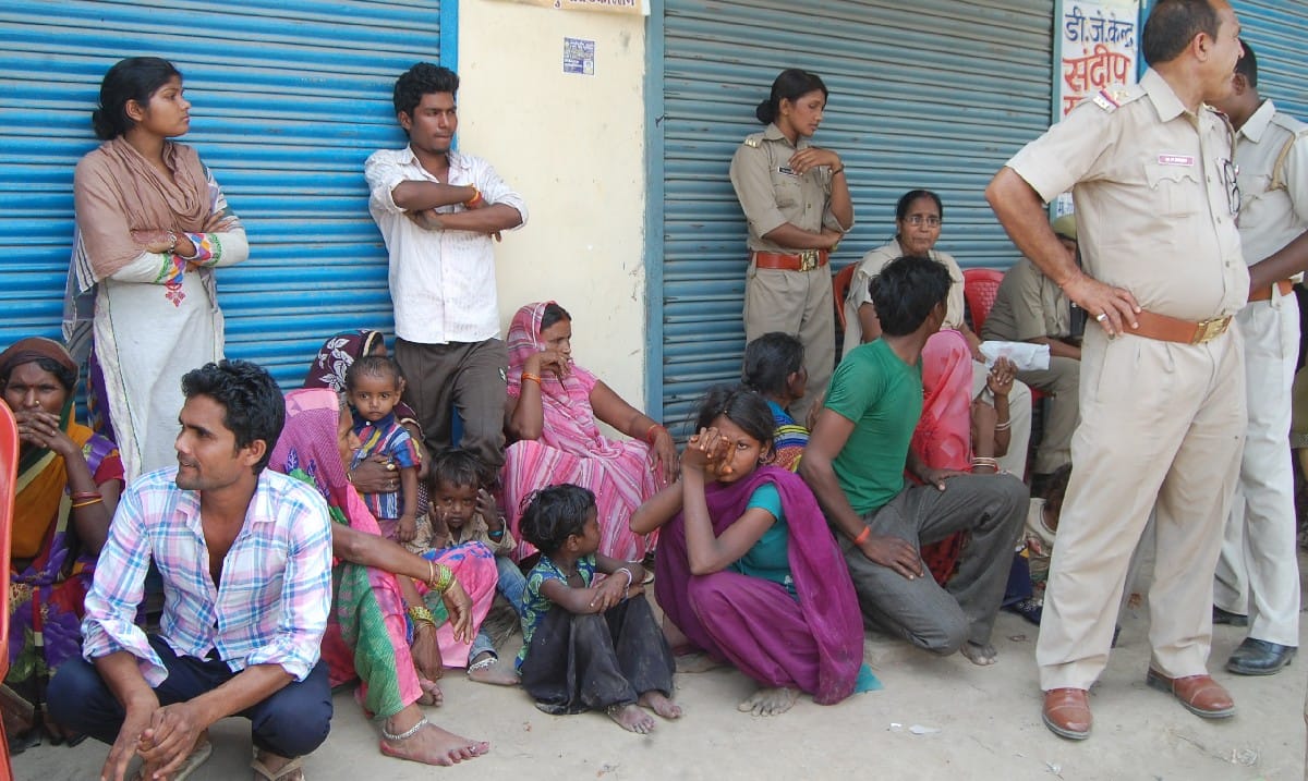 Women hoisted liquor shop in Deoria