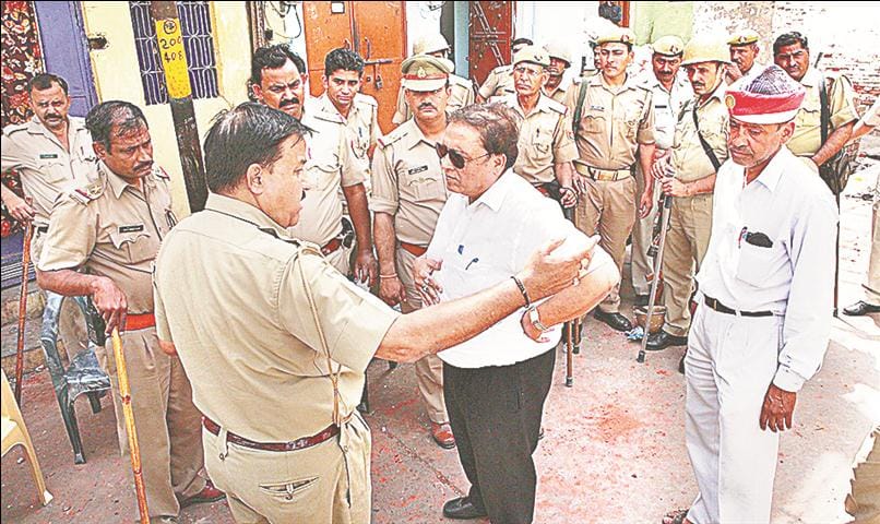 Three family members of a community clash on divorce issue