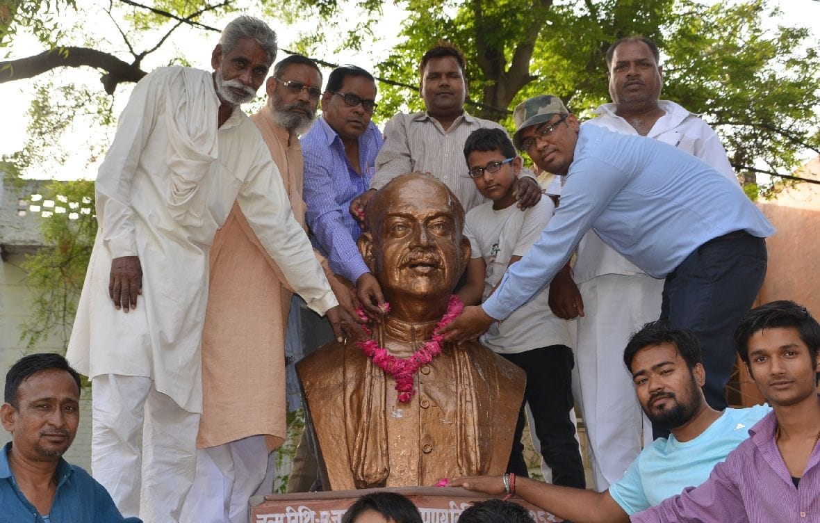 Resolving to follow the ideals of Shyamaprasad Mukherjee