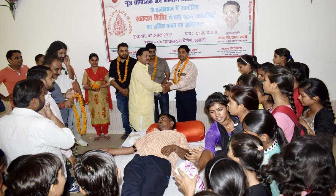 55 women and men donated blood