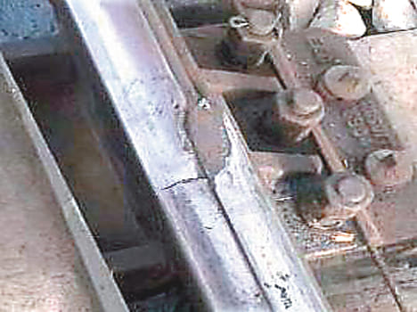 Train passes through the up-track track