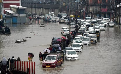 Relief from falling water level of Jhelum in Kashmir