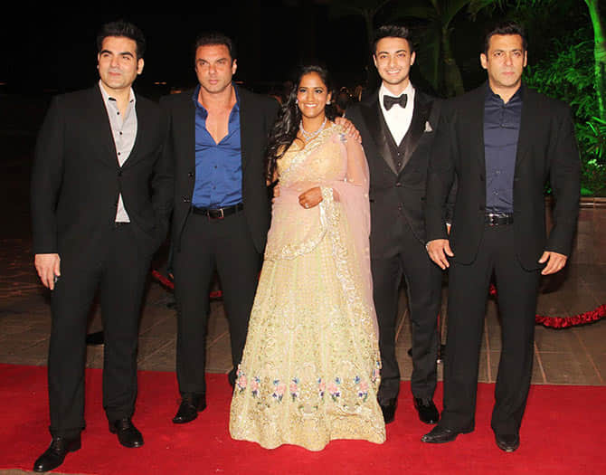 Arpita Khan angry over Salman Khan for not launching her husband Aayush Sharma!