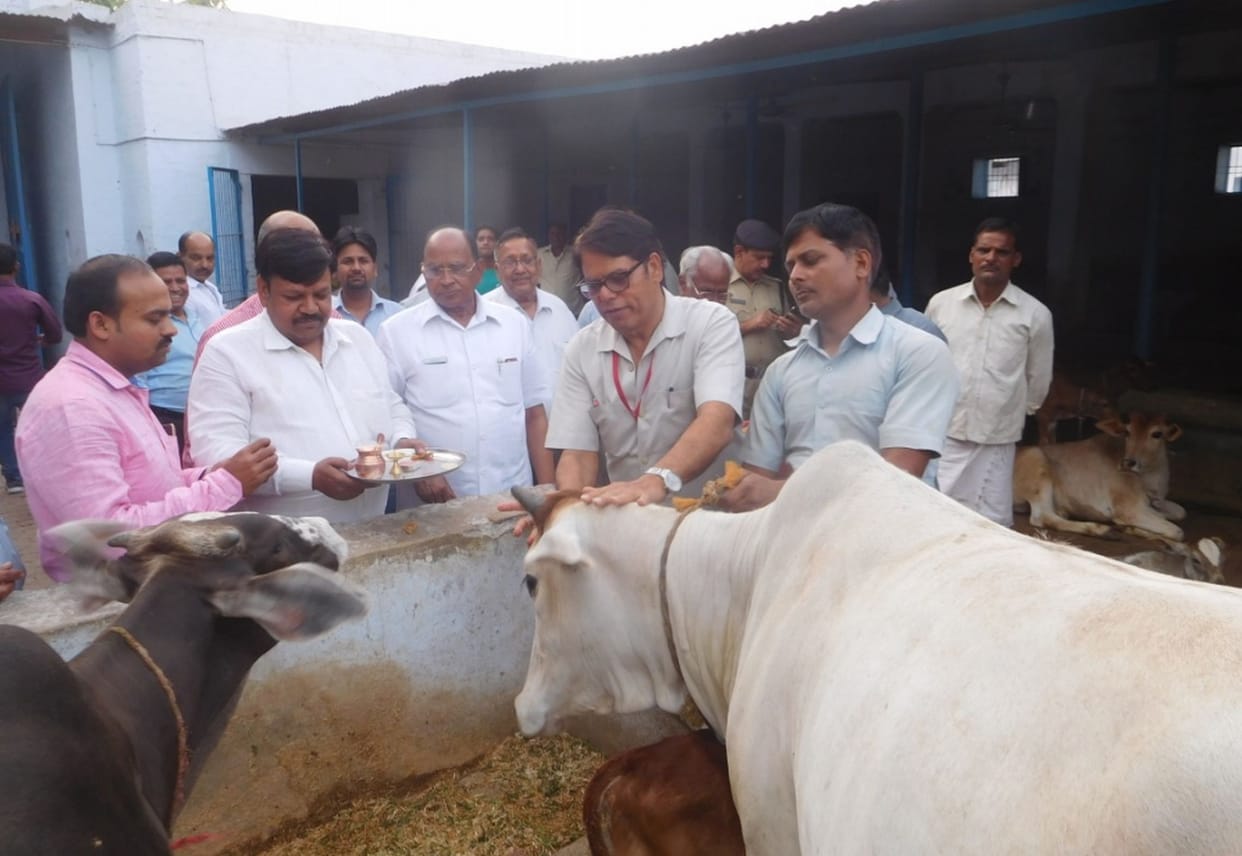 Srgopal Goshala's DM-SP conducts inspection