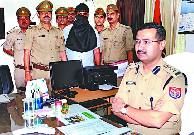 Do not give any rangdare to Bharu in prison: doctor attacked