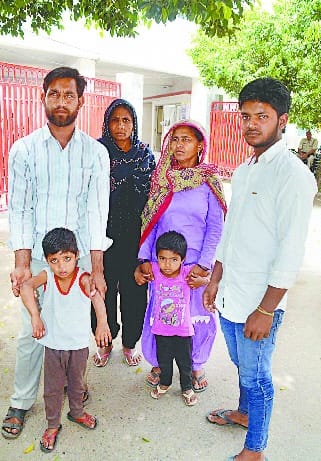 The threat of acid attack, family in panic