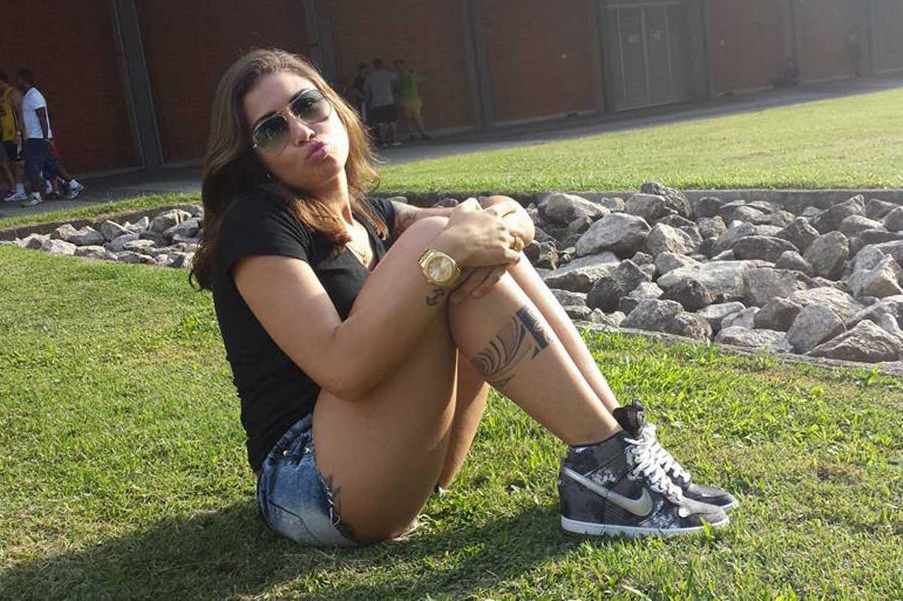 Brazilian street cleaner swamped with modelling offers