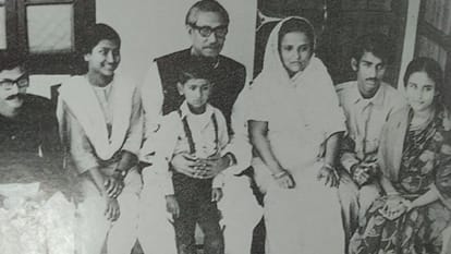  Indira Gandhi gave shelter to Sheikh Hasina in Delhi