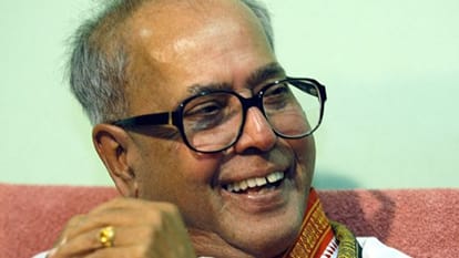  Indira Gandhi gave shelter to Sheikh Hasina in Delhi