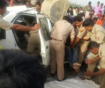 Police inspector died in an accident in Kakori in Lucknow.