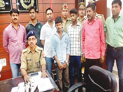 Police foiled three robbers, two absconding