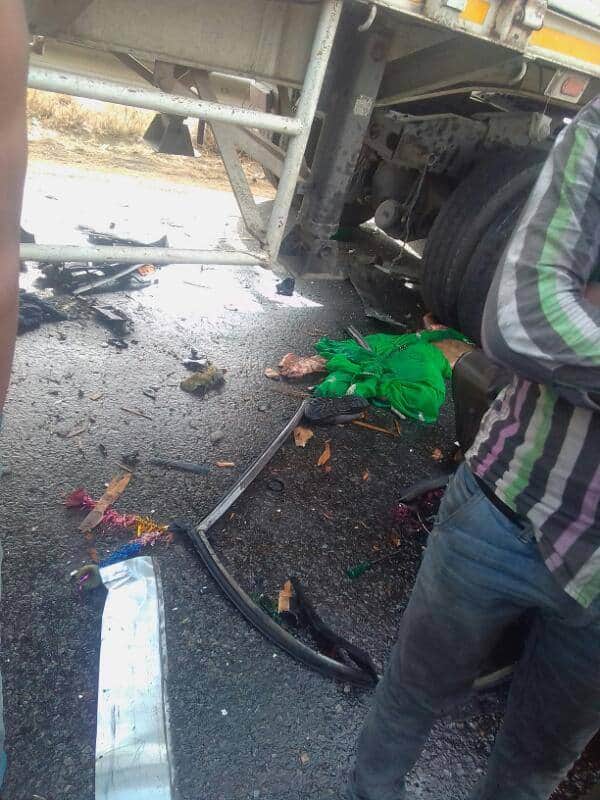 eight killed more than 20 injured in bus accident